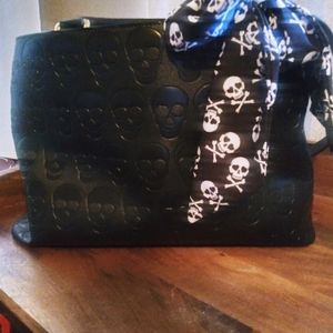 Betsey Johnson skull purse